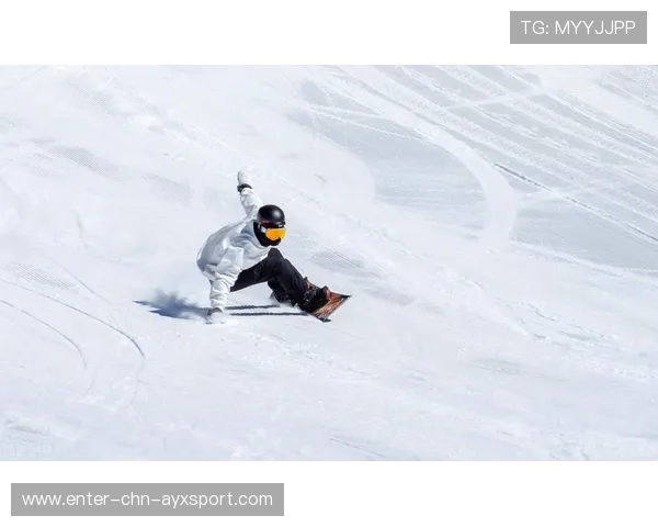 滑雪队比赛后集体打雪仗成名场面